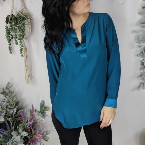 Amanda Uprichard Tops - ♻️AMANDA UPRICHARD turquoise silk satin blouse 057